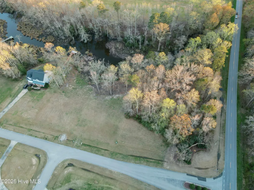 18 Bridgewater Drive S Bath, NC 27808