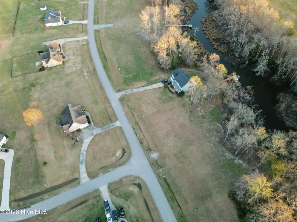18 Bridgewater Drive S Bath, NC 27808