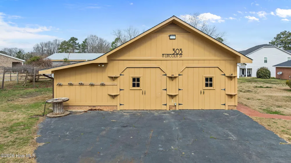 303 Lincoln Street Benson, NC 27504