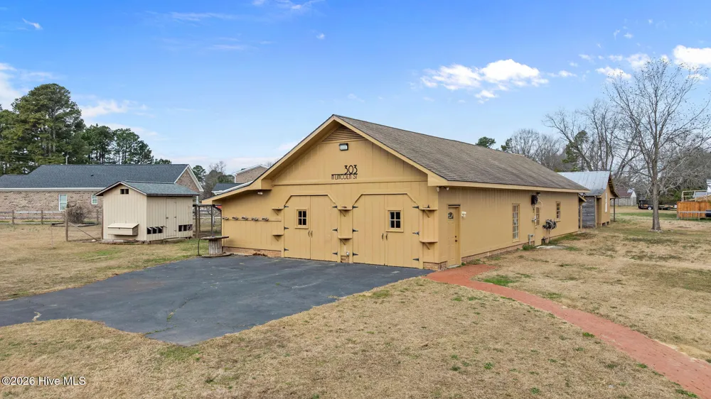 303 Lincoln Street Benson, NC 27504
