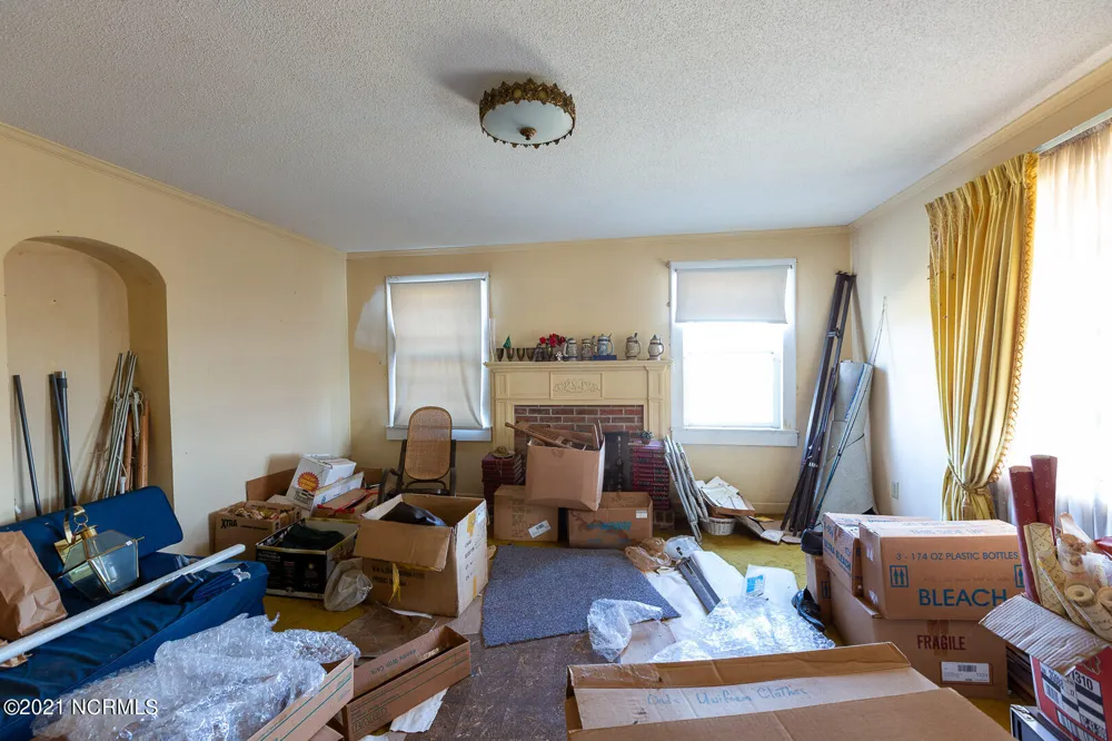 1116 W Elizabeth Street Clinton, NC 28328