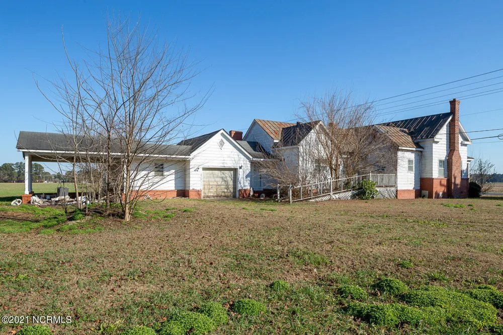 1116 W Elizabeth Street Clinton, NC 28328