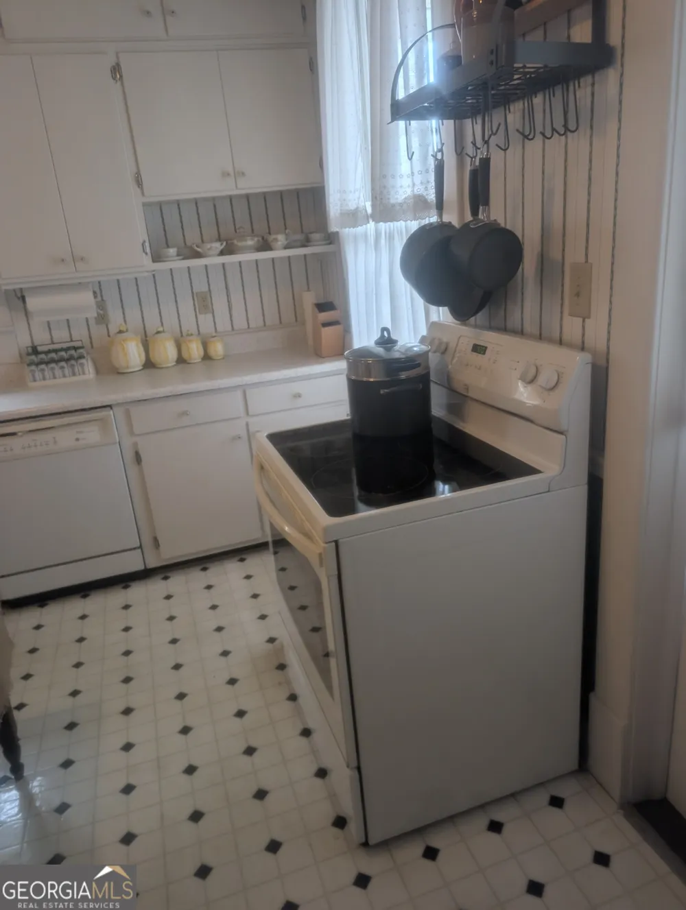 554 W Court ST Wrightsville, GA 31096