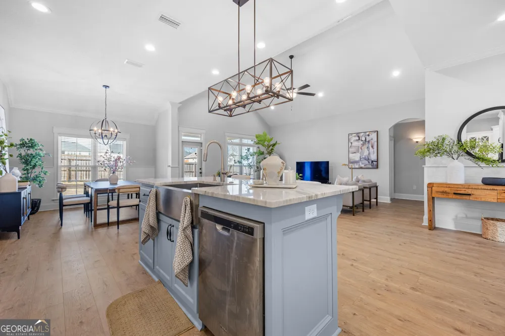 4953 Hatfield CIR Hahira, GA 31632