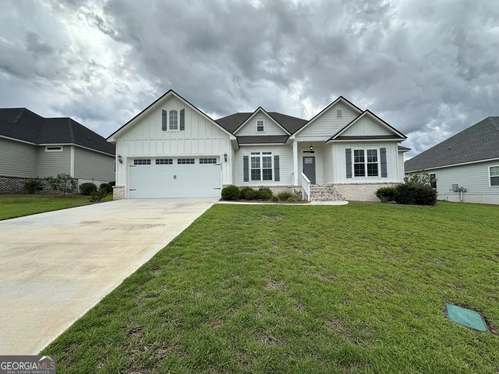 4953 Hatfield CIR Hahira, GA 31632