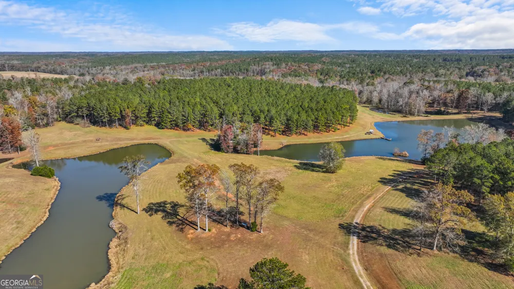 1390 Walker RD Madison, GA 30650