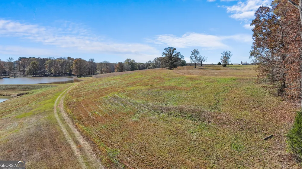 1390 Walker RD Madison, GA 30650