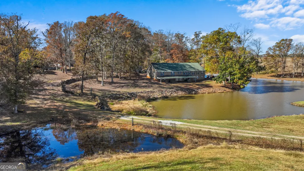 1390 Walker RD Madison, GA 30650