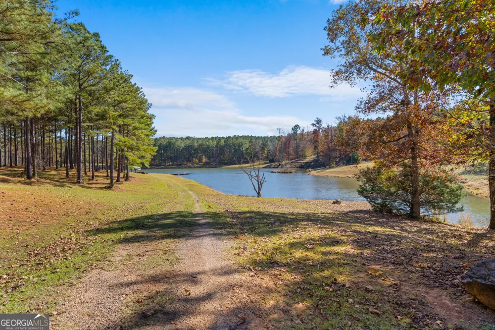 1390 Walker RD Madison, GA 30650