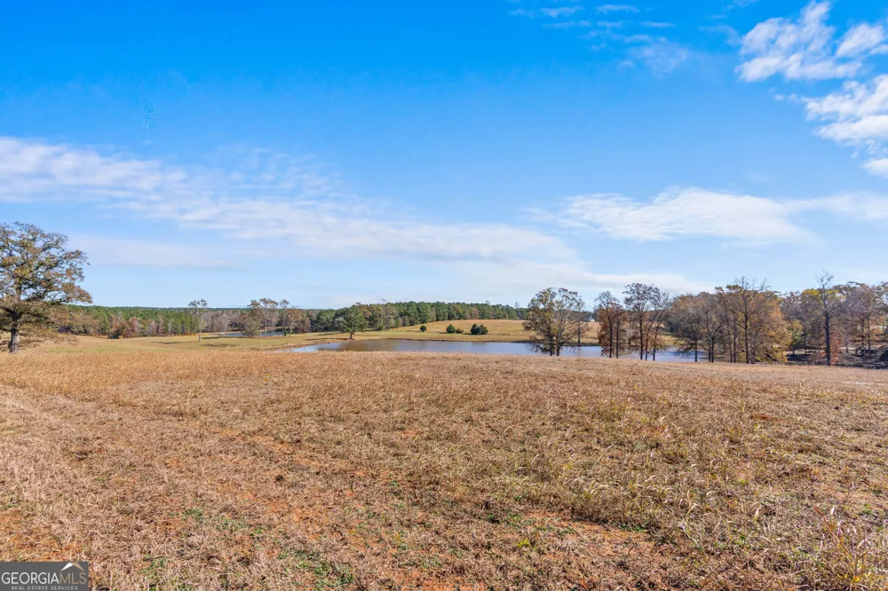 1390 Walker RD Madison, GA 30650