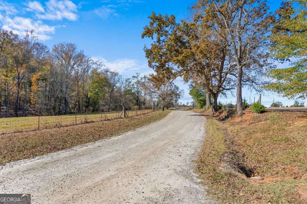 1390 Walker RD Madison, GA 30650