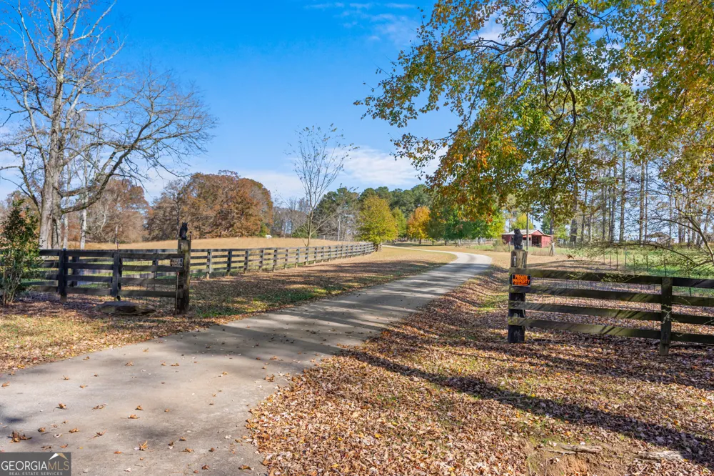 1390 Walker RD Madison, GA 30650