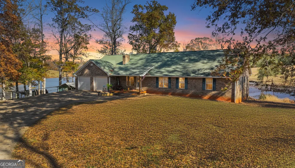 1390 Walker RD Madison, GA 30650