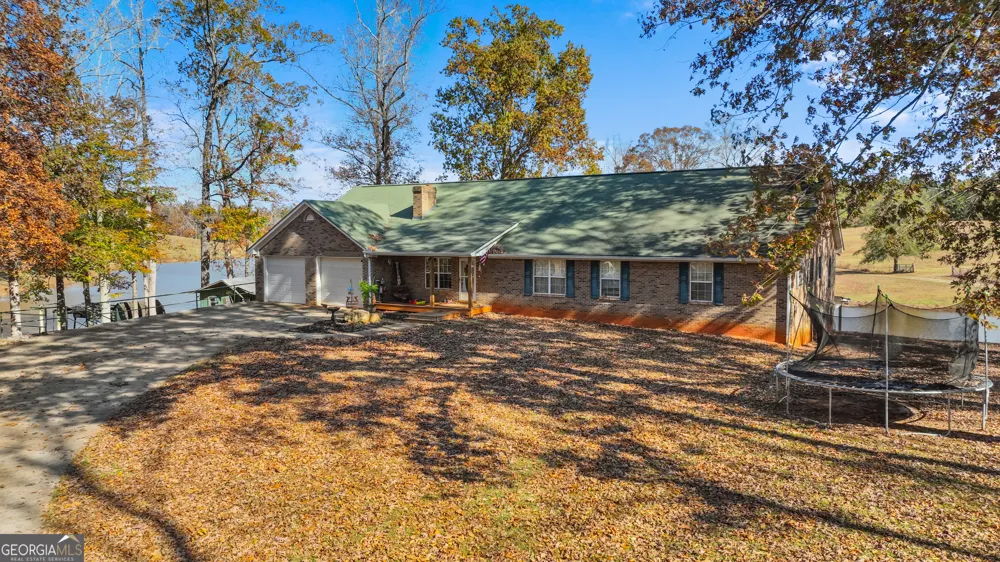 1390 Walker RD Madison, GA 30650