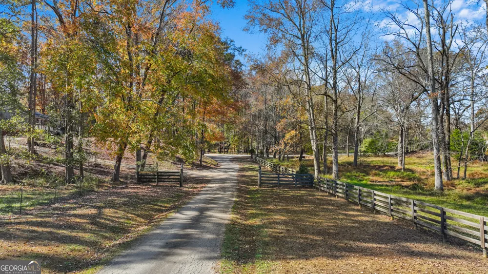 1390 Walker RD Madison, GA 30650