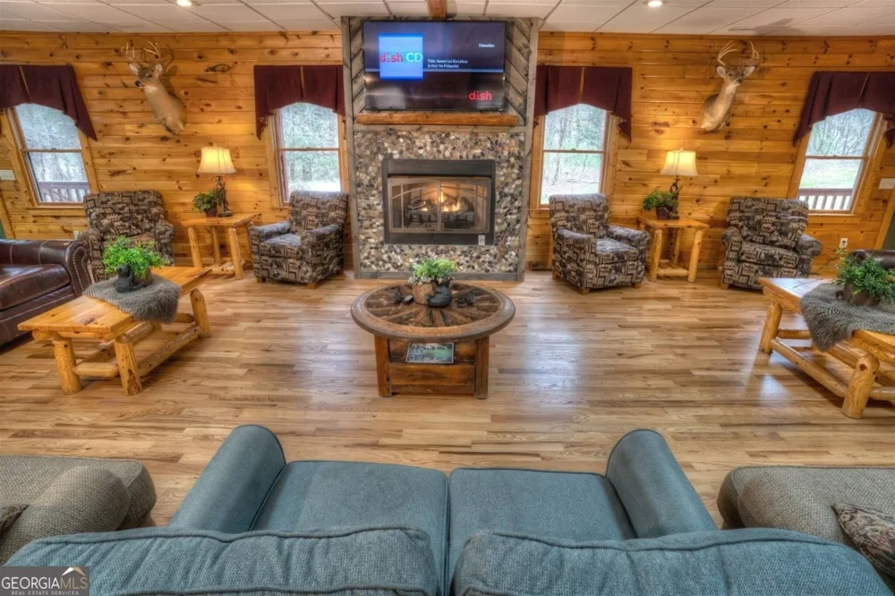 481 Chastain RD Sautee Nacoochee, GA 30571