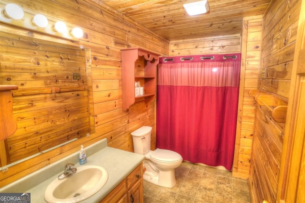 481 Chastain RD Sautee Nacoochee, GA 30571