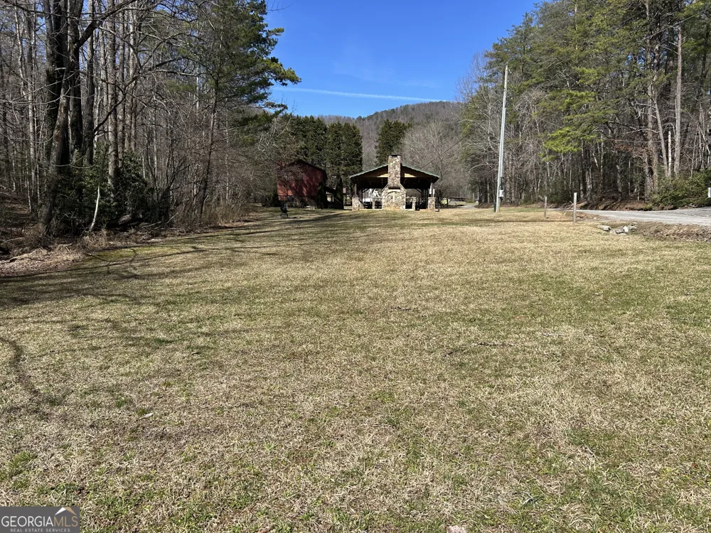 481 Chastain RD Sautee Nacoochee, GA 30571