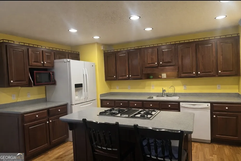 506 Doyle RD SE Cedartown, GA 30125
