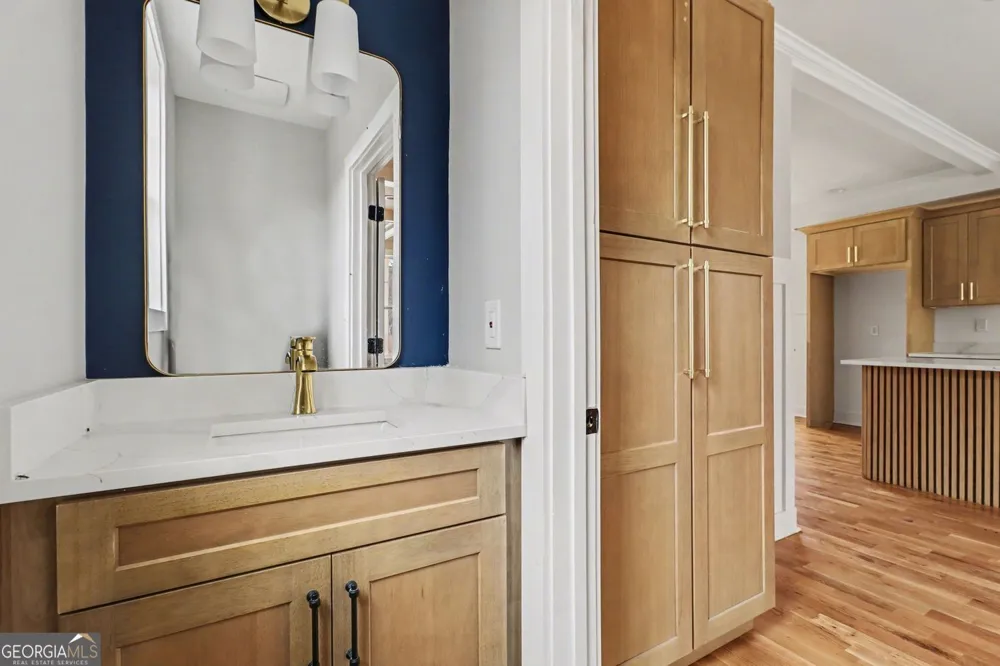 327 Ohm AVE Scottdale, GA 30079