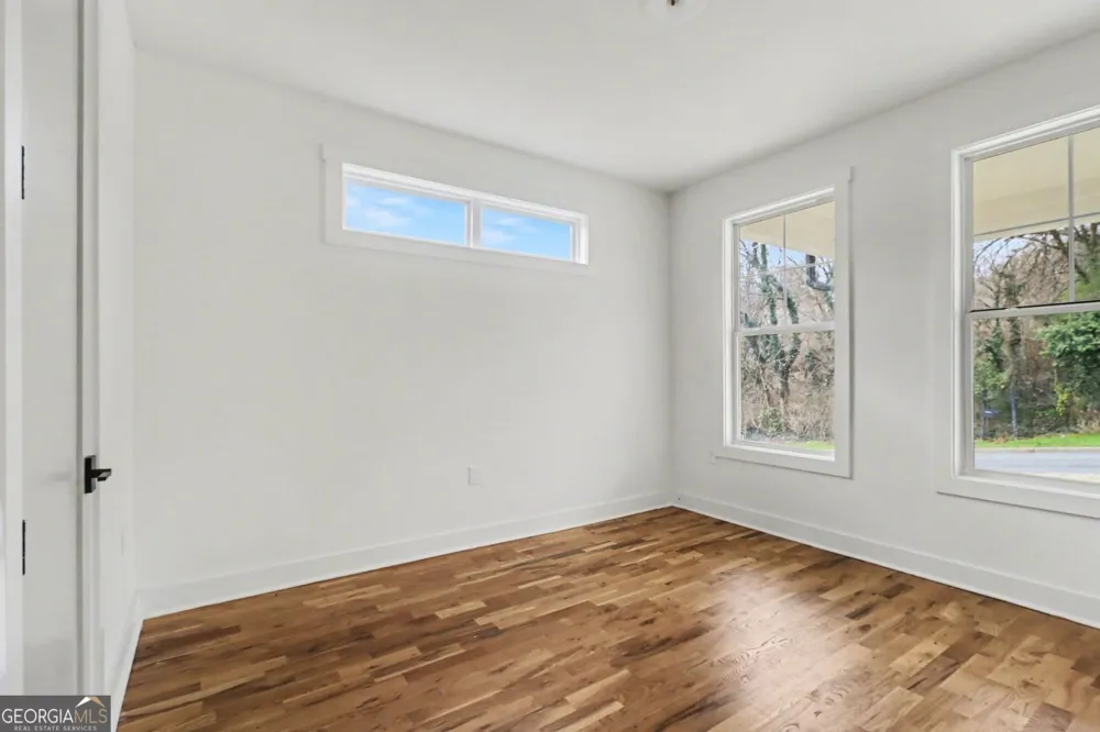 327 Ohm AVE Scottdale, GA 30079