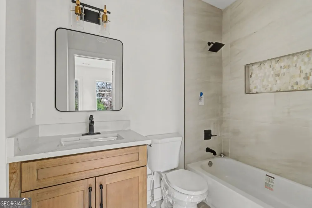 327 Ohm AVE Scottdale, GA 30079