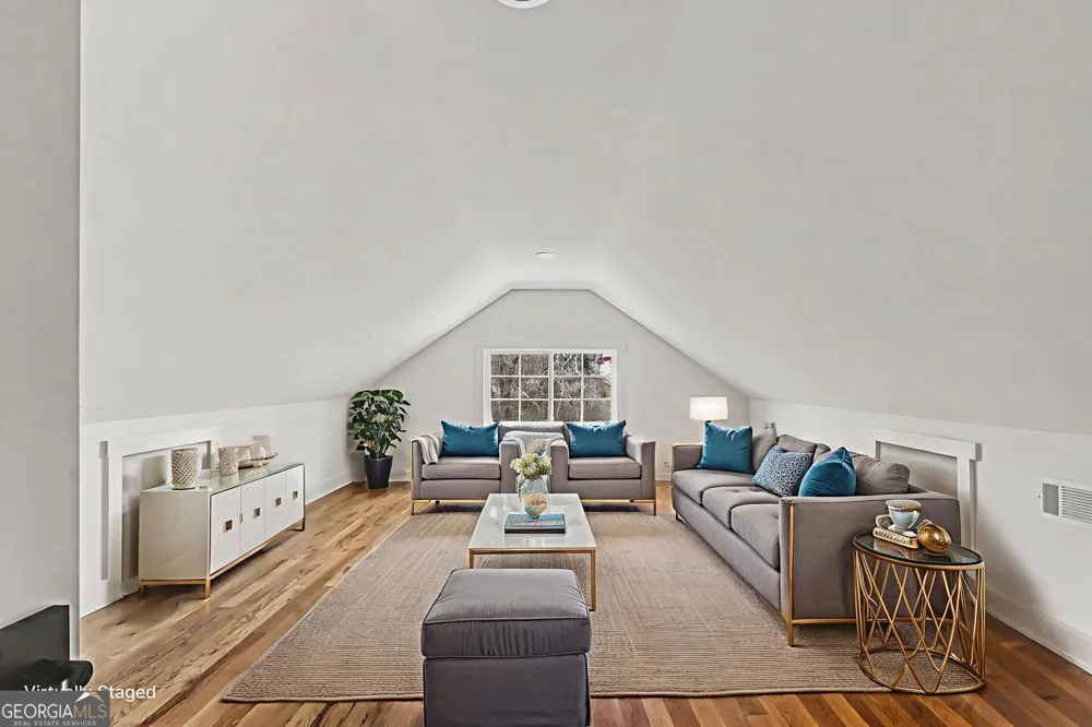 327 Ohm AVE Scottdale, GA 30079