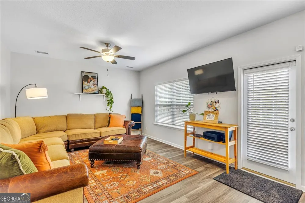276 Brightleaf CIR Hinesville, GA 31313