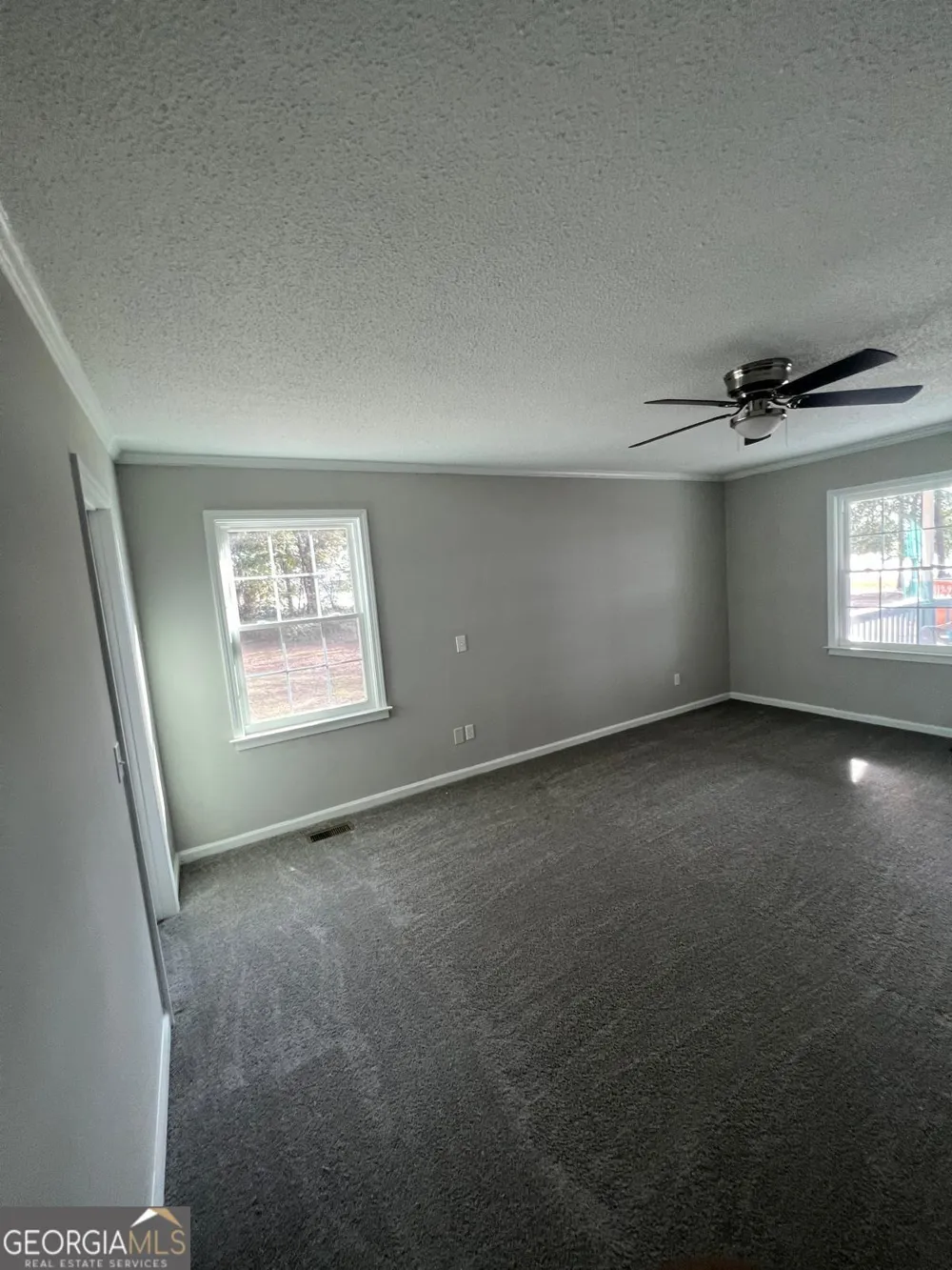 1435 E Lake DR Screven, GA 31560