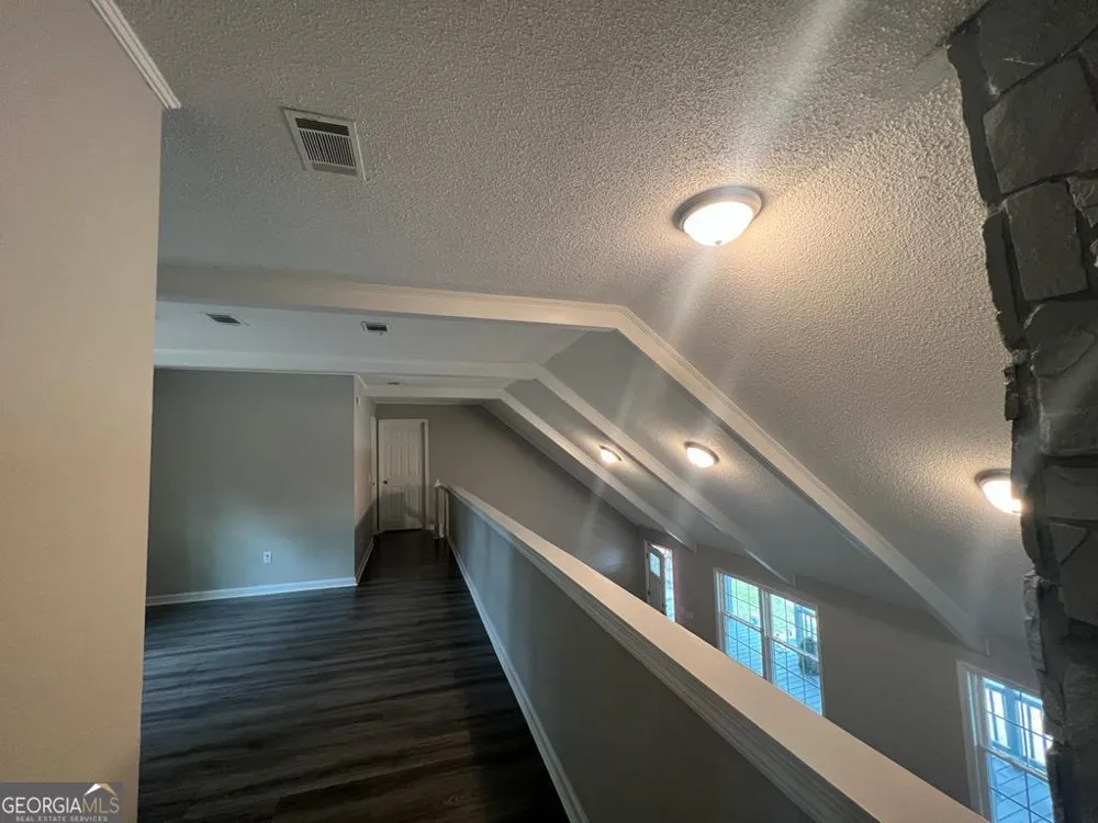 1435 E Lake DR Screven, GA 31560