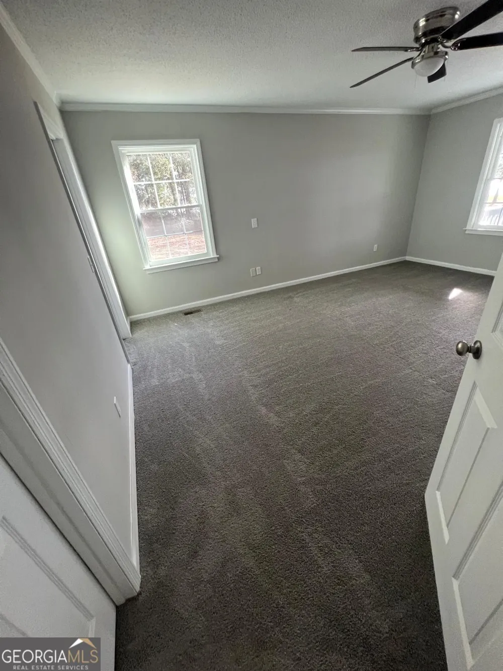 1435 E Lake DR Screven, GA 31560