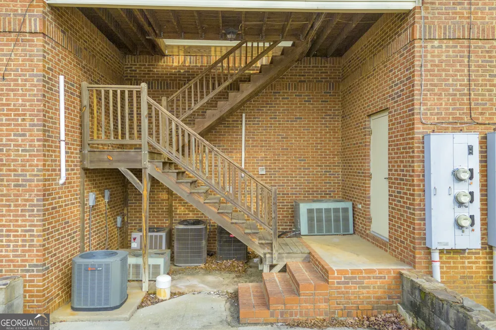 19 Glenn Carrie Hull, GA 30646