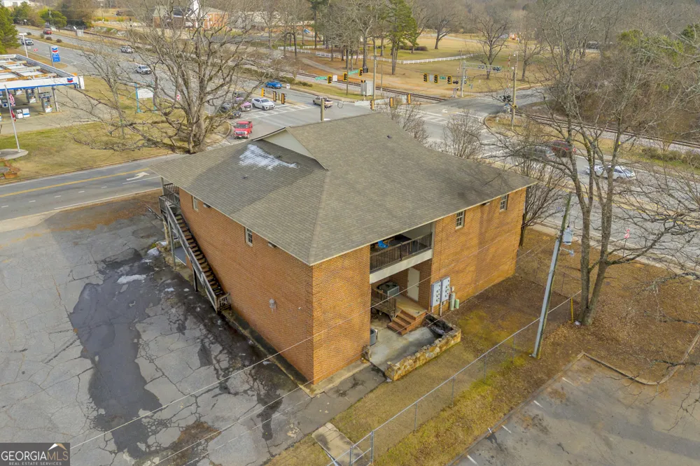 19 Glenn Carrie Hull, GA 30646