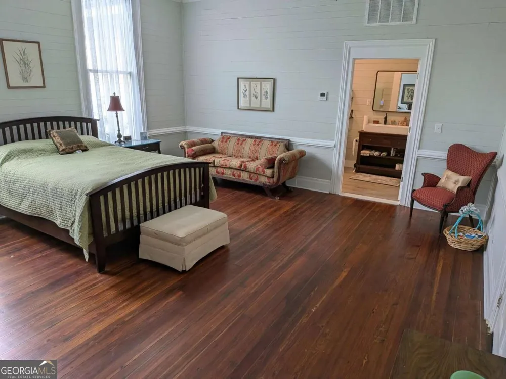 40 Drew Bennett RD Midville, GA 30441