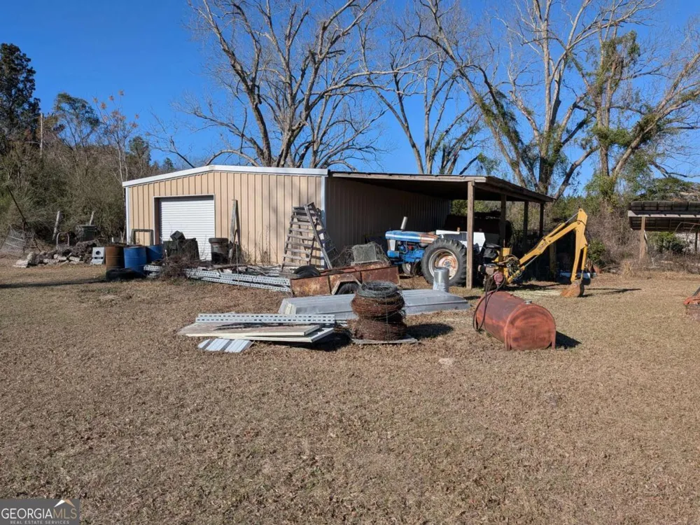 40 Drew Bennett RD Midville, GA 30441