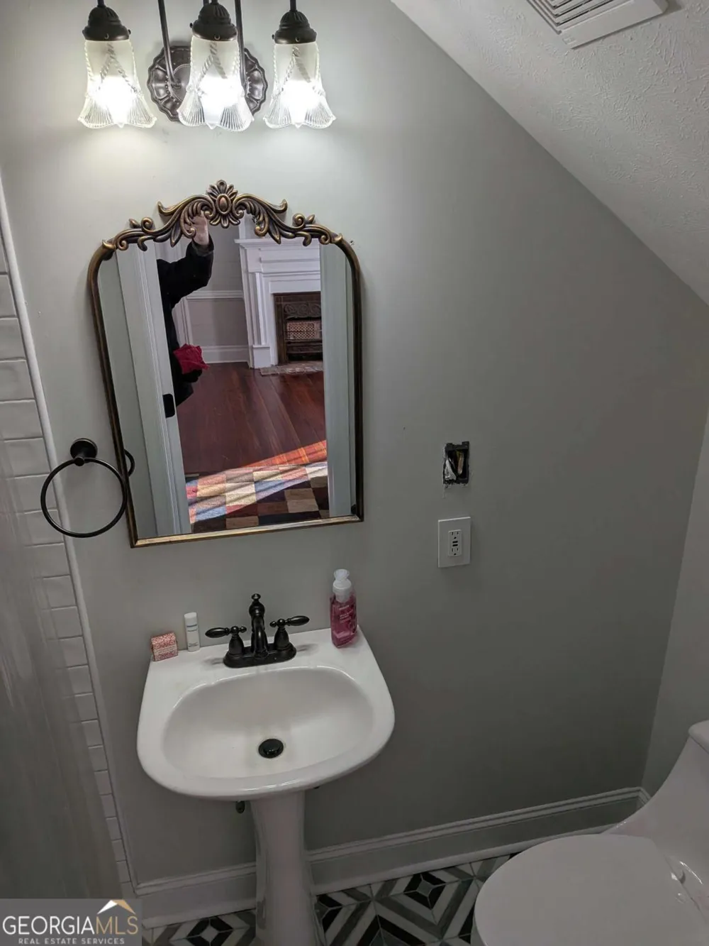 40 Drew Bennett RD Midville, GA 30441