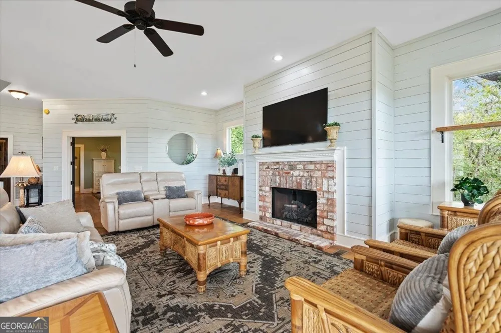 1579 NE Julienton DR Townsend, GA 31331