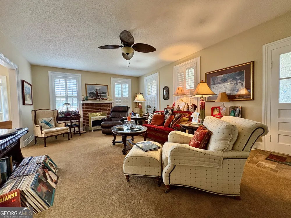 205 White RD Byron, GA 31008