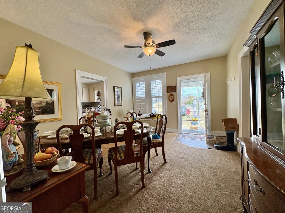 205 White RD Byron, GA 31008