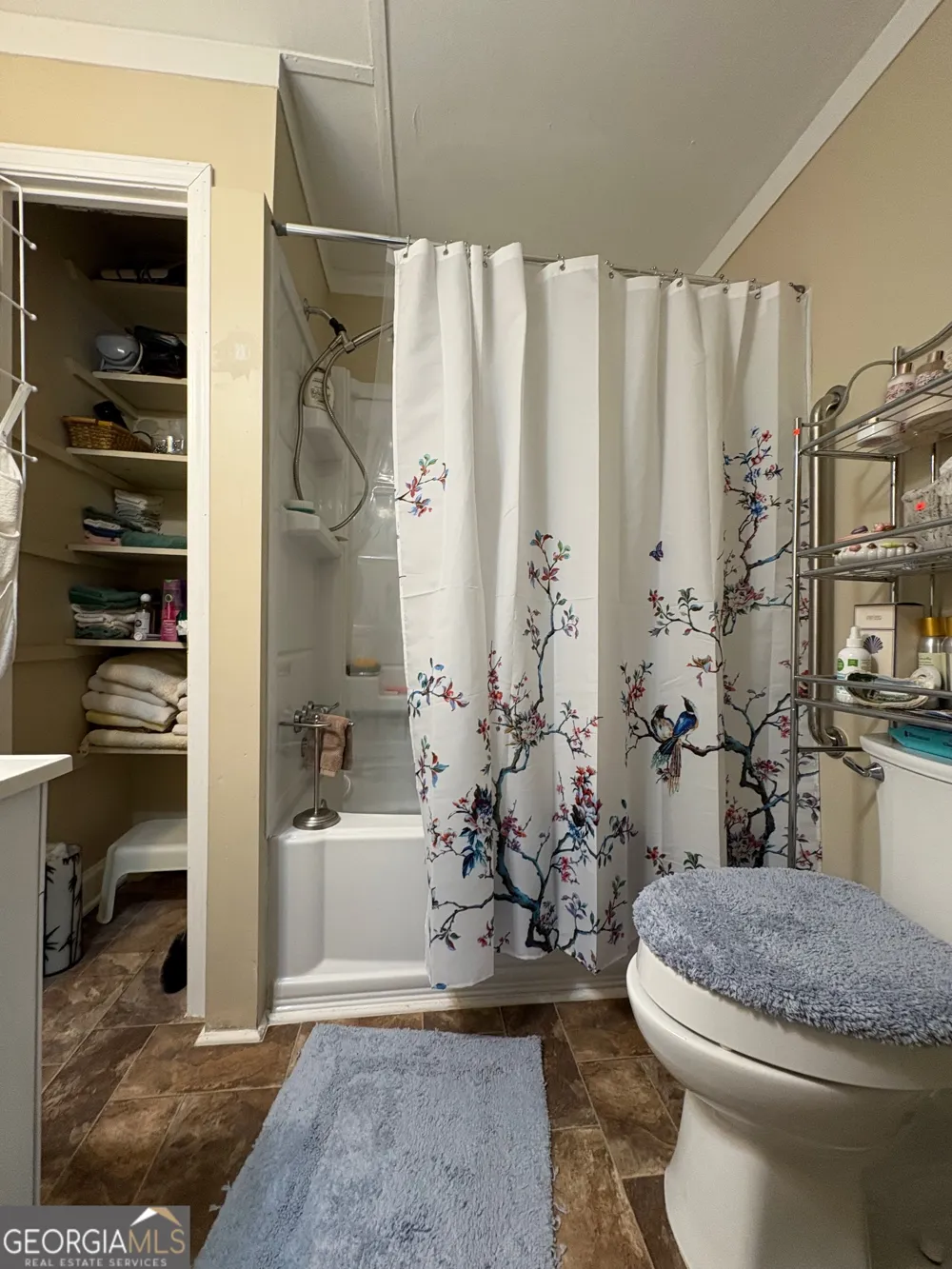 205 White RD Byron, GA 31008