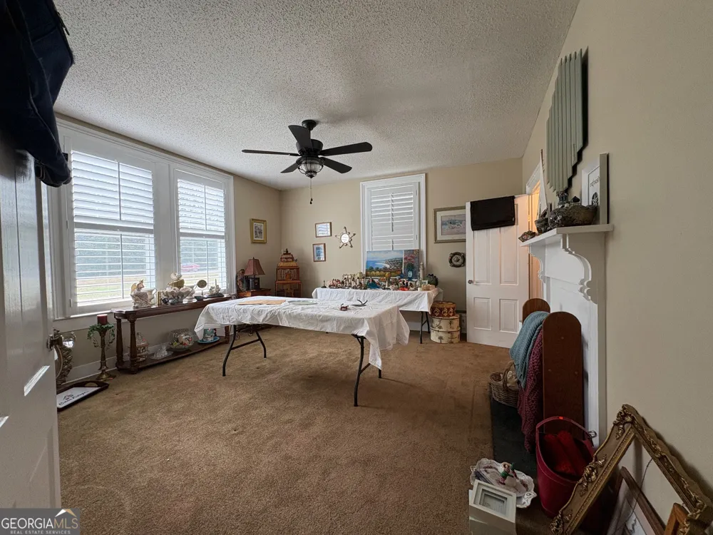 205 White RD Byron, GA 31008