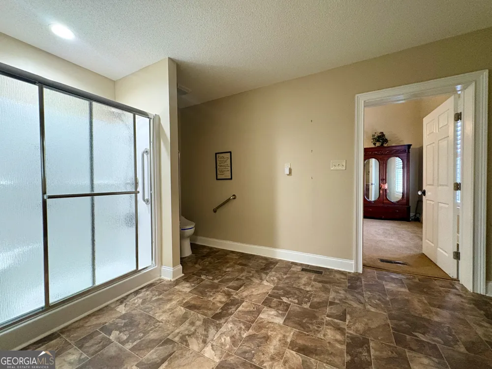 205 White RD Byron, GA 31008