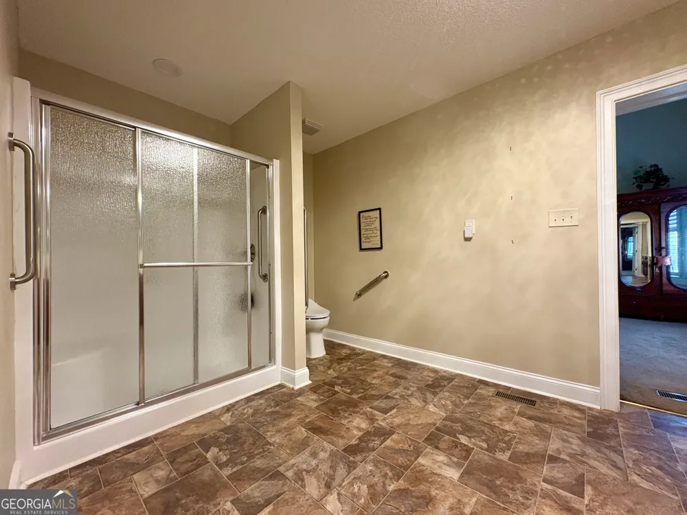 205 White RD Byron, GA 31008