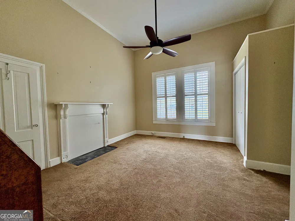 205 White RD Byron, GA 31008