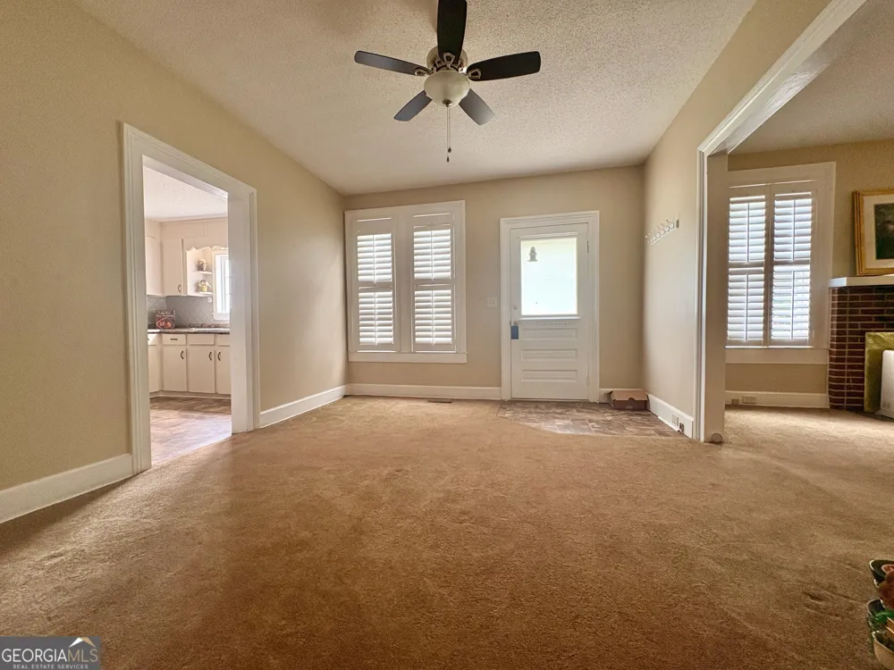 205 White RD Byron, GA 31008