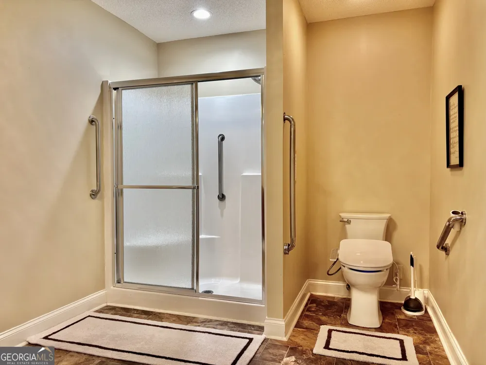 205 White RD Byron, GA 31008