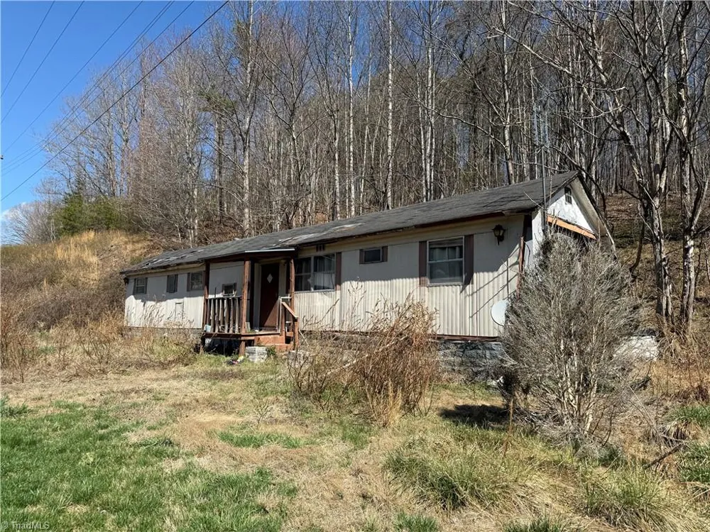 6222 Pine Street Mount Airy, NC 27030