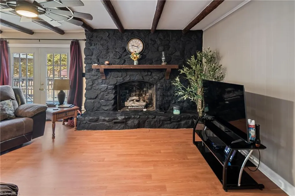 2198 S McKinney Road Mount Airy, NC 27030