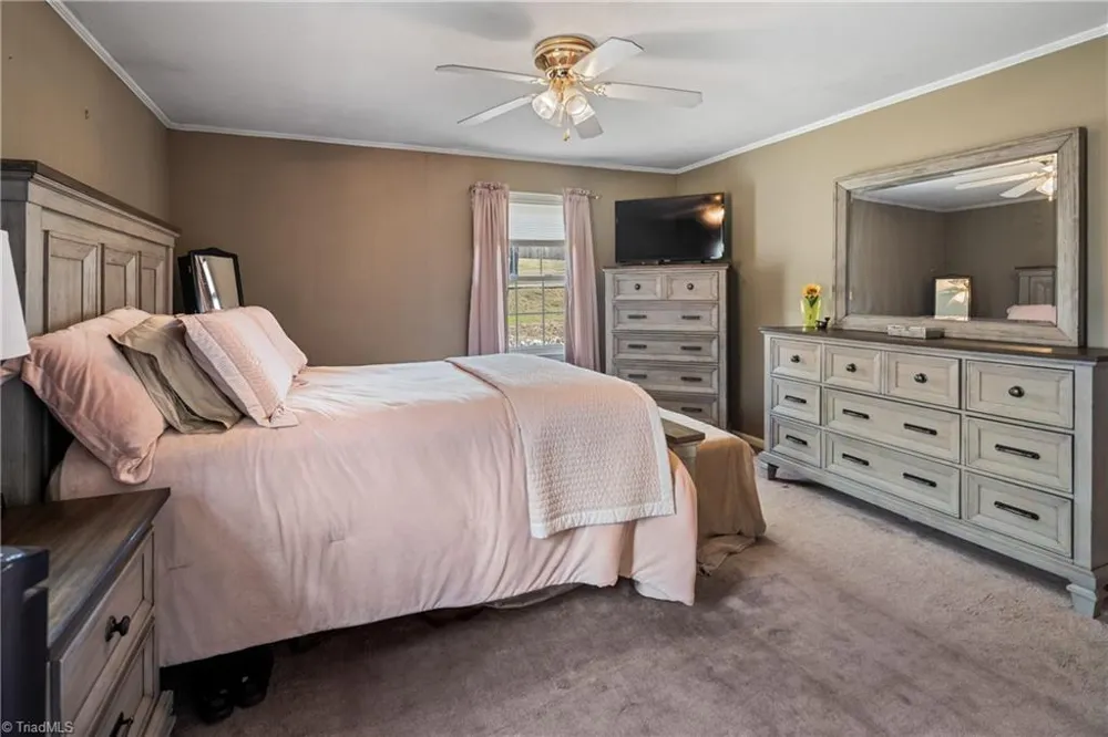 2198 S McKinney Road Mount Airy, NC 27030