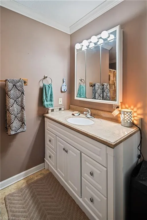 2198 S McKinney Road Mount Airy, NC 27030